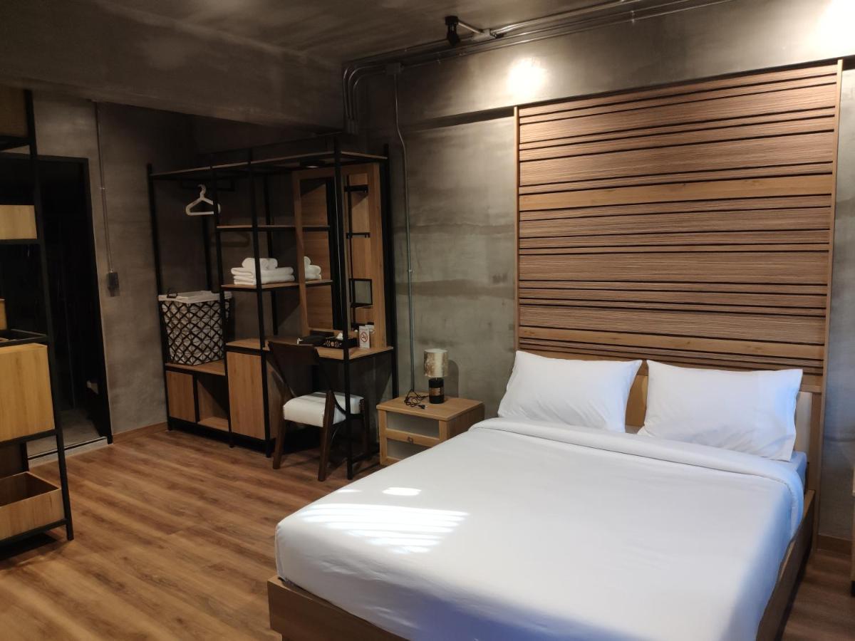 Pinghostel (Adults Only) Chiang Mai Buitenkant foto