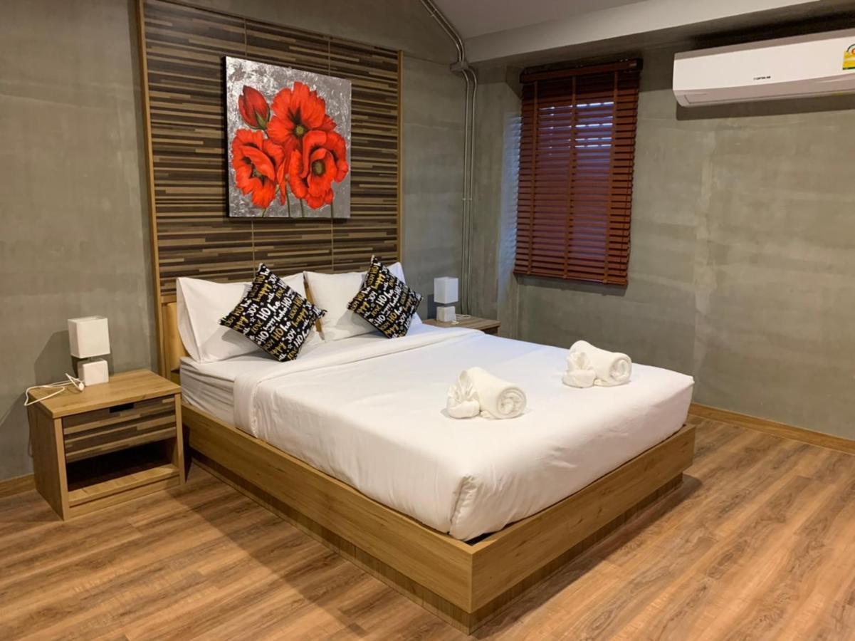Pinghostel (Adults Only) Chiang Mai Buitenkant foto
